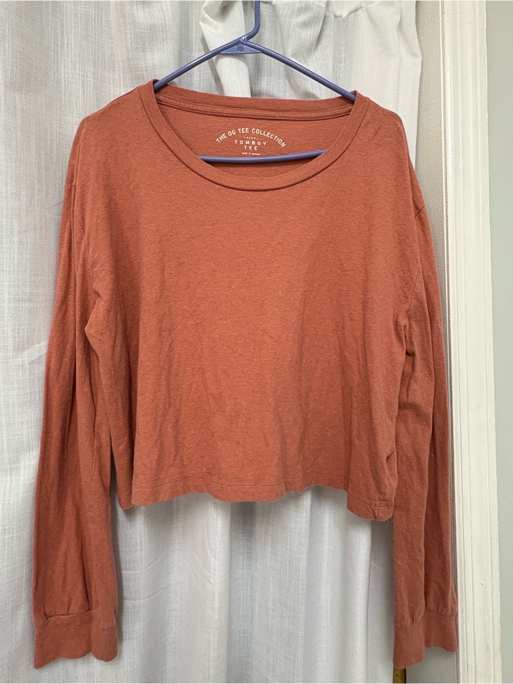 Aeropostale Long-Sleeve Crop Tee in Rust